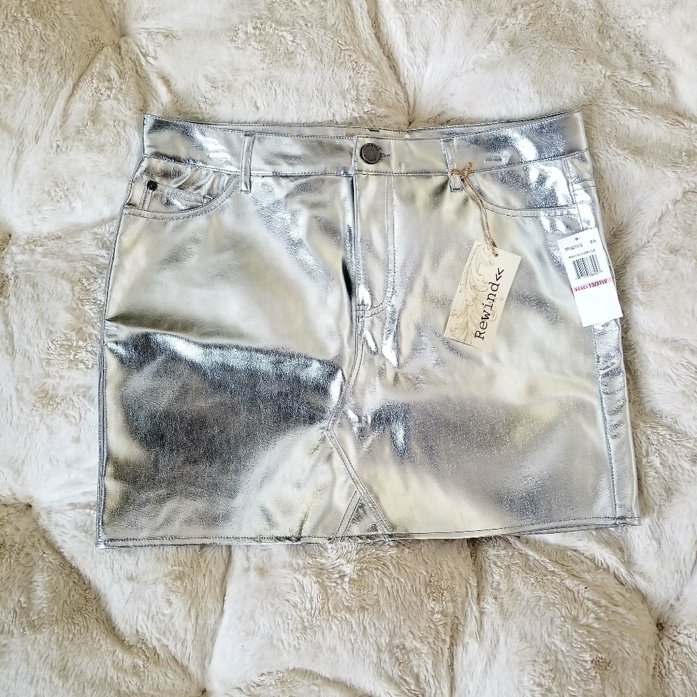 Metallic Faux leather skirt
